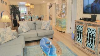 106 - 2/2 Newly Renovated Fabulous Condo - New Smyrna Beach - 2