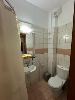 Meli House - - 1