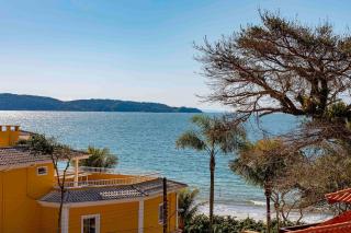 Exclusivo Apartamento com Vista Mar e Saída Direta para Praia - Bombinhas - 3