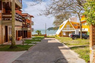 Exclusivo Apartamento com Vista Mar e Saída Direta para Praia - Bombinhas - 9