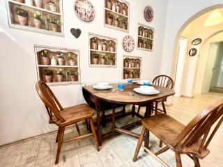 Paris Suite für 4 mit Küche und WIFI - - 2