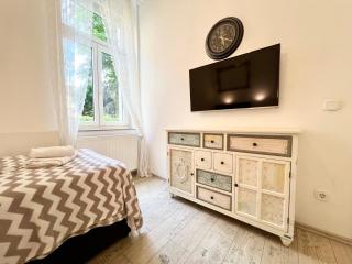 Paris Suite für 4 mit Küche und WIFI - - 4