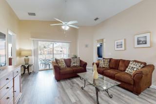 Scrub Jay Sanctuary - 9