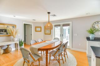Coastal-Modern Home Less Than 3 Mi to Charlestown Beach! - 4