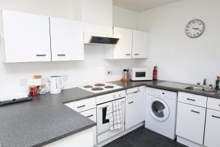 Modern 3-Person City Flat - Birmingham - 1