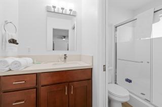 Fox & Swan Chalet - Beautiful ranch style home with Hot Tub and a Game Room with Arcade Games! - 3