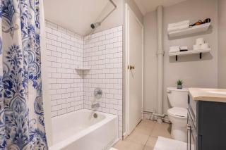Walkable Allentown Downtown Gem with King Bed - 8