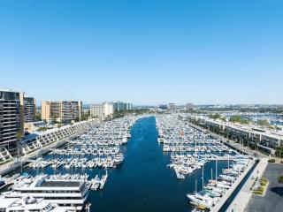 Sky-High Elegance WaterFront Penthouse 4 Beds - Los Angeles - 1