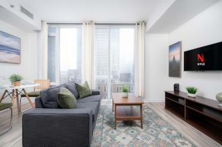 1BD next to Queen St - most ideal location - 2