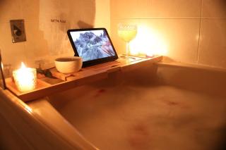 3 suites com Jacuzzi e Lareira - Duplex perto do Centro - 0