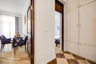One Rustaveli Suites 1BR with 3 balconies - Tbilissi - 3