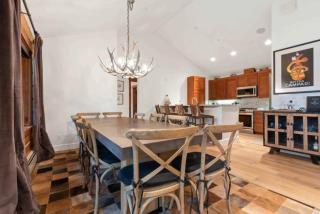 Buckhorn Townhome 80 by East West Hospitality - 5