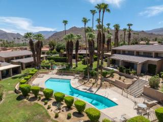 Desert Flower- Country Club Condo Pool & Spa - Palm Desert - 8