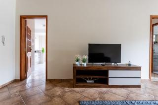 Espaçoso com 2 Quartos, bem tranquilo c/ varanda! - Poços de Caldas - 9