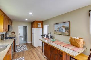 Grandma Kellys Southeast Indiana Farmhouse! - 4