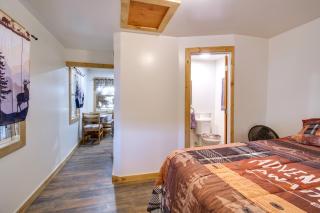 Resort Cabin on the River about 21 Mi to Crater Lake! - Chiloquin - 2