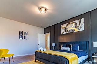 Raleigh Luxe Family Retreat- 15 Min to Downtown, Kids Gear, Fast WiFi for WFH, EV & Pet Friendly - Raleigh - 8