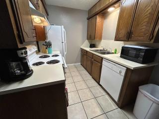 Affordable & Cozy Near the Base - Lawton - 1