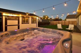 Caldwell Getaway Hot Tub Ping Pong Cozy Stay - Middleton - 9
