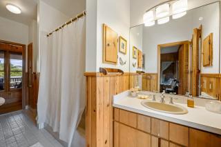 Easy Breezy home by Peace Vacations - 1