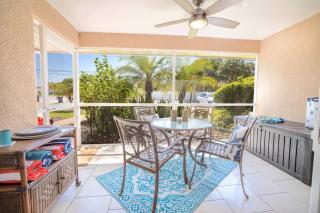 The Village Breeze 6BR with heated Pool, near Beach, 250ft to Siesta Key Village! - Siesta Key - 3