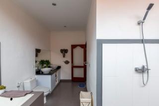 Villa Rosa - Spacious Oasis with Private Pool, close to Beach & Dining - Sanur - 3