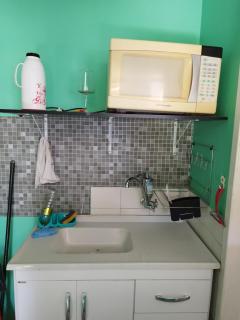 Casa central 74 com ótima localização - 1