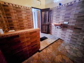 2 Private Villas With 2 Pools for Larger Families or Group Get Togethers - Ubud - 1