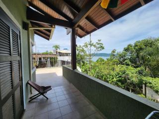 Linda Casa Vista Mar, Praia Lagoinha, Bombinhas - 1