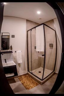 Spacious One-Bedroom Apartment in Sandton - 1