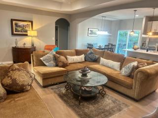 Modern Home with lake nearby - Cranes Mill - 8