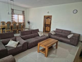 Villa meublée avec parking privé et jardin Lomé Djagblé - - 5