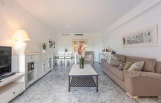 Spacious 3 bedrooms apartment at LAS BRISAS - Marbella - 2