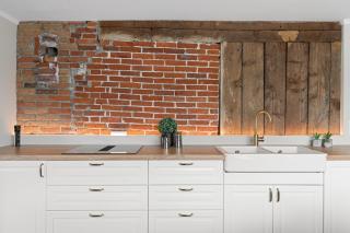 Arctic Homes - ALL APARTMENTS - 3