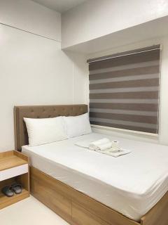 SMDC Good Stays Shore 3 - Unit 337 Tower 2 - Manila - 0