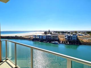 Glam Apartment 21 - Wallaroo - 0