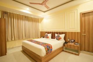 Royal Chandra Hotel - 8