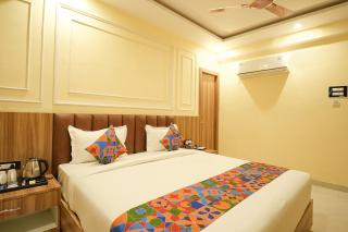 Royal Chandra Hotel - 2