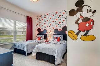 Last Minute Disney Getaway! Private Pool, Hot Tub & Games Room. Book Now! #43279 - Kissimmee - 0