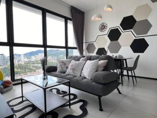 Georgetown Skypool Urban 2BR Family & Baby-Friendly 9pax Seaview Penang - Jelutong - 0
