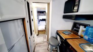 Camper Apt DE Sleeps 3 - 5