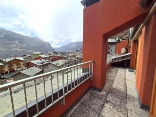 Luminoso bilocale con terrazzo vista panoramica - Chiesa in Valmalenco - 3