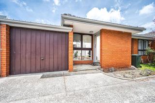 Ultra-convenient 2 Bedroom Gem at Chadstone - Carnegie - 9