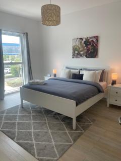 A Place to Stay 1BR Waters Edge Theme Parks, Yas Island - Abu Dhabi - 8