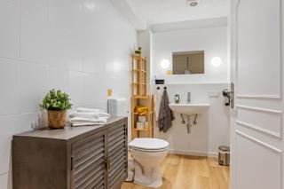 Großzügige Wohnung, 1 Min zum Hafen - Schierstein - 2