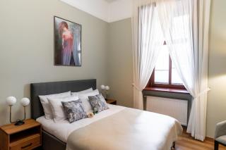 Old Town AC apartments Main Raiway Station - 7