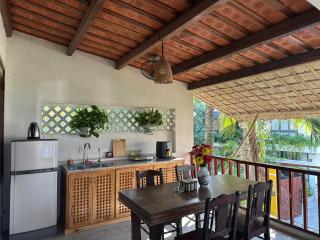 Small Family Homestay - An Bang - 8