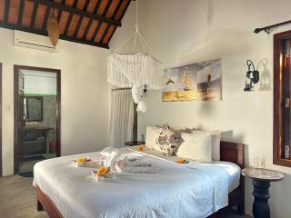 Small Family Homestay - An Bang - 2