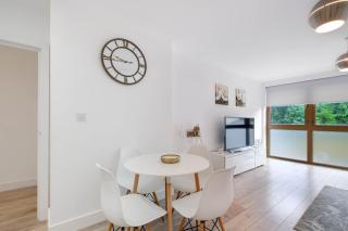 Aldenham Road 2 Bedroom Apartment Next to Bushey Station - Watford - 6