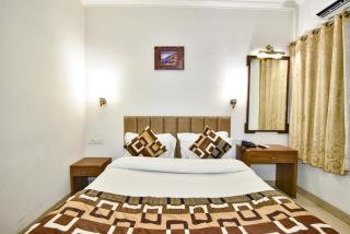 Hotel Sapphire Opposite Golden Temple - Amritsar - 9